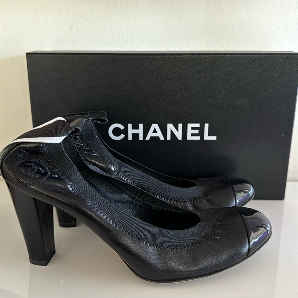 Blk Chanel stretch spirit CC pumps 36.5